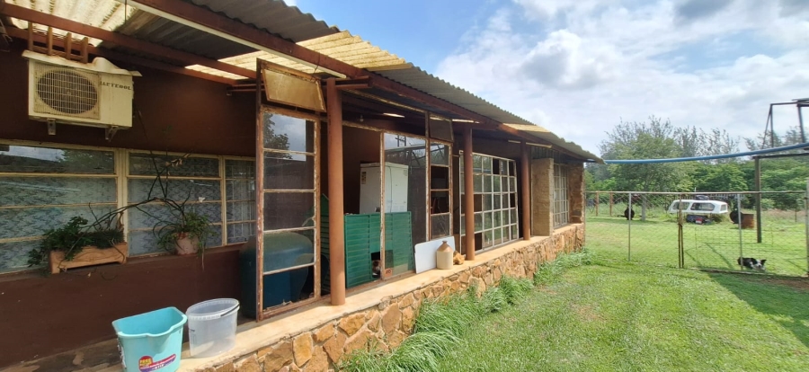 6 Bedroom Property for Sale in Rustenburg Rural North West